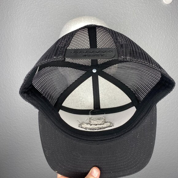 She Grooms Hat - Picture 6 of 6